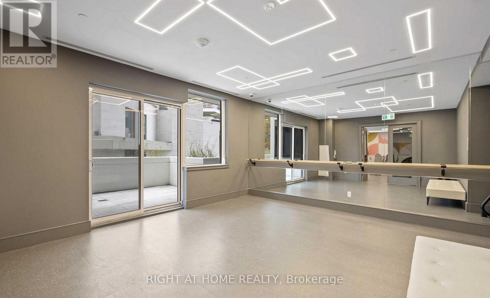 1612 - 75 Canterbury Place Property Photo 22
