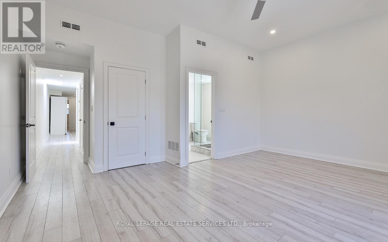 995 Bloor Street W Property Photo 6