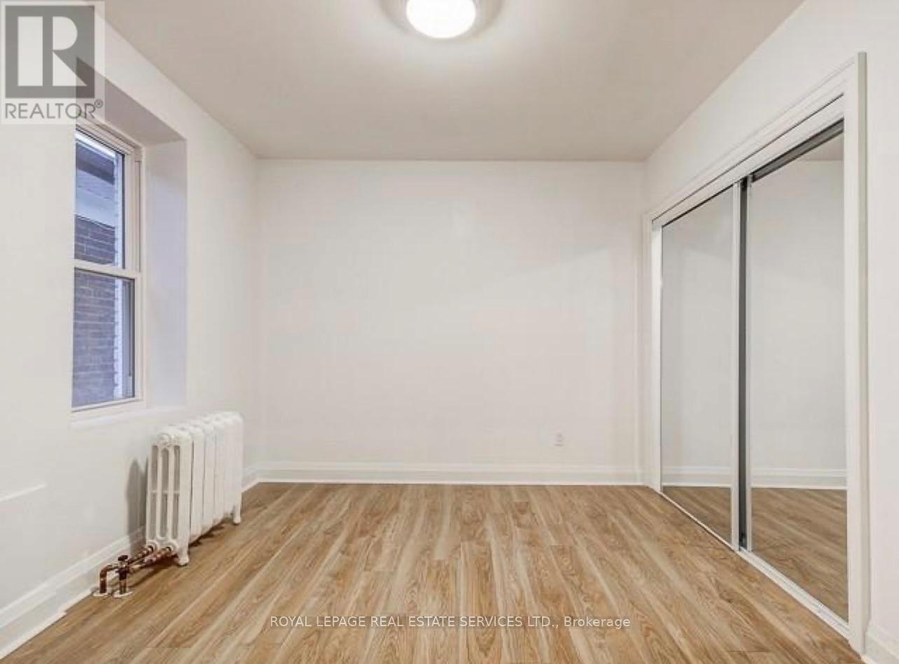 995 Bloor Street W Property Photo 13