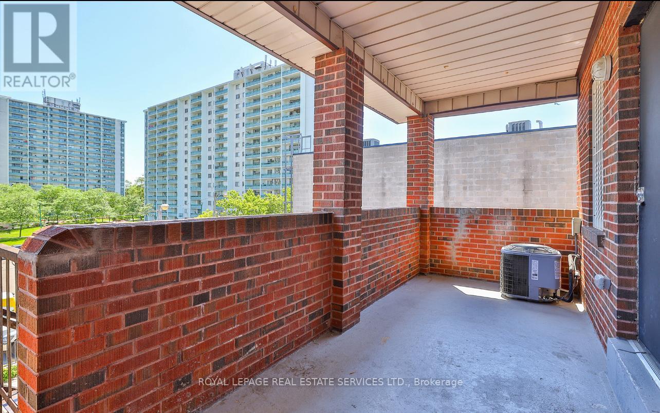 995 Bloor Street W Property Photo 20
