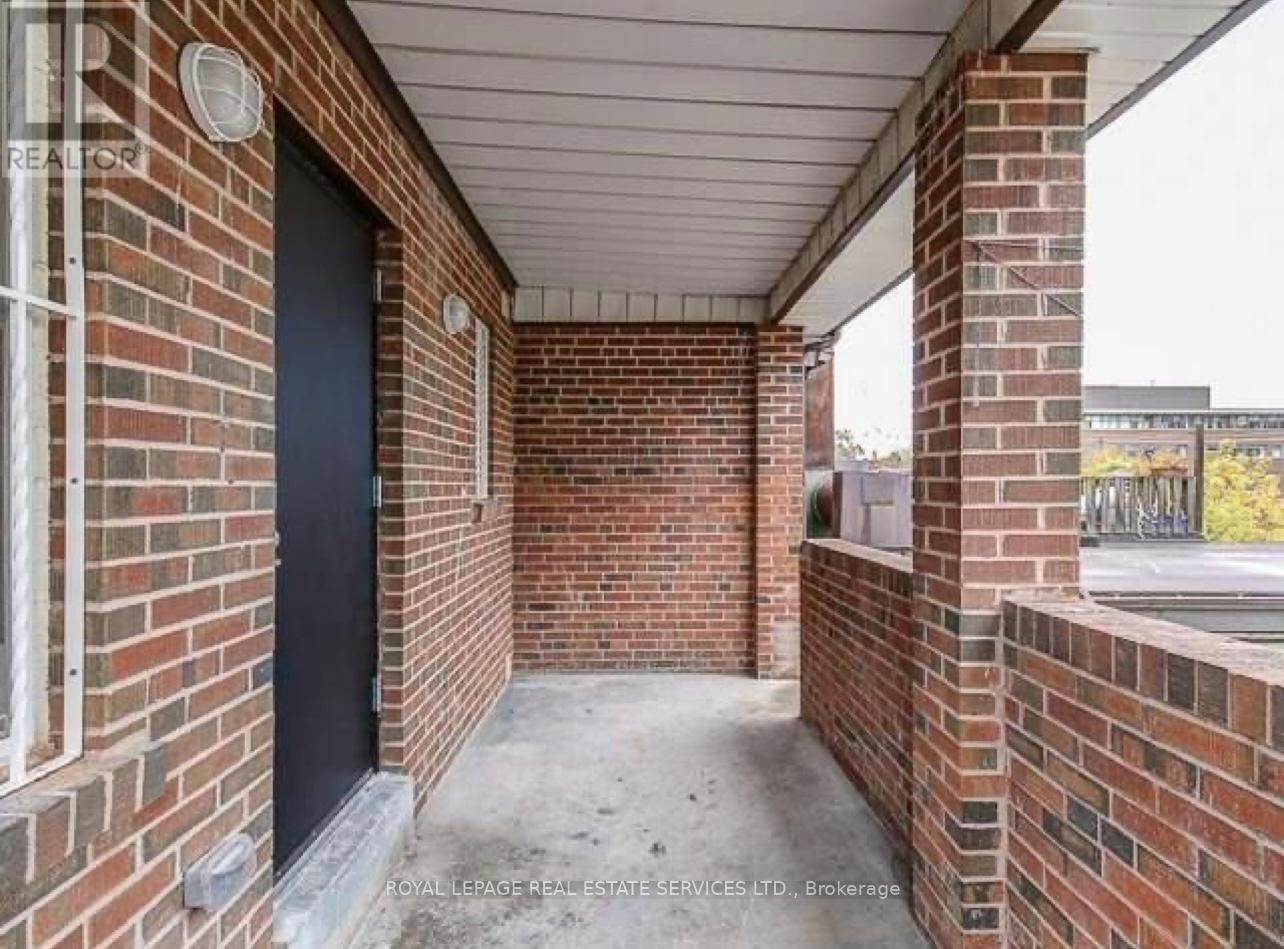 995 Bloor Street W Property Photo 21