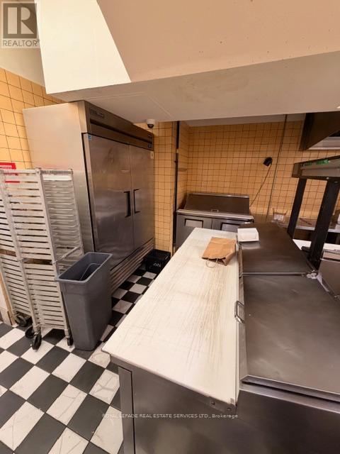 995 Bloor Street W Property Photo 34