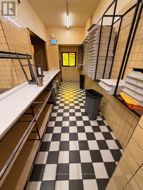 995 Bloor Street W Property Photo 35