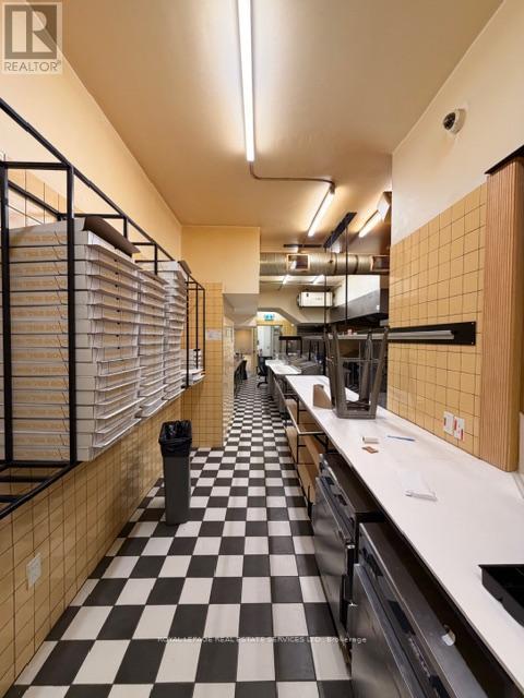 995 Bloor Street W Property Photo 38