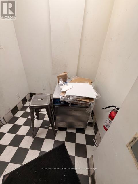 995 Bloor Street W Property Photo 42