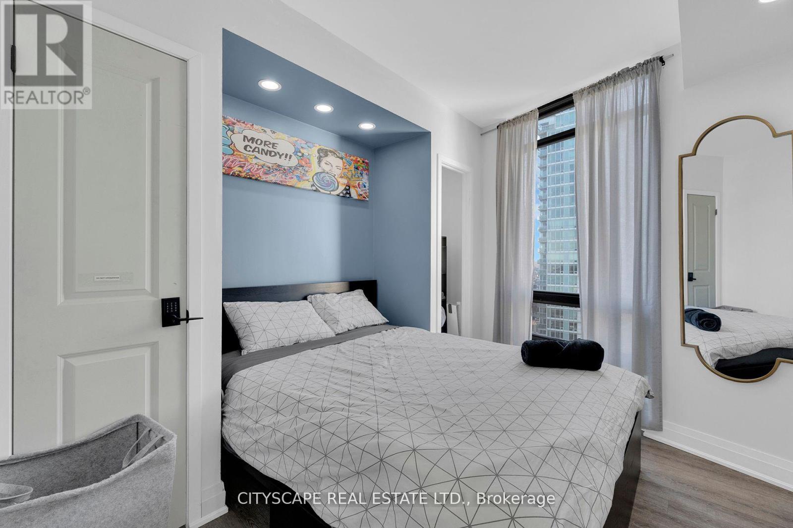 2308 - 3 Navy Wharf Court N Property Photo 20