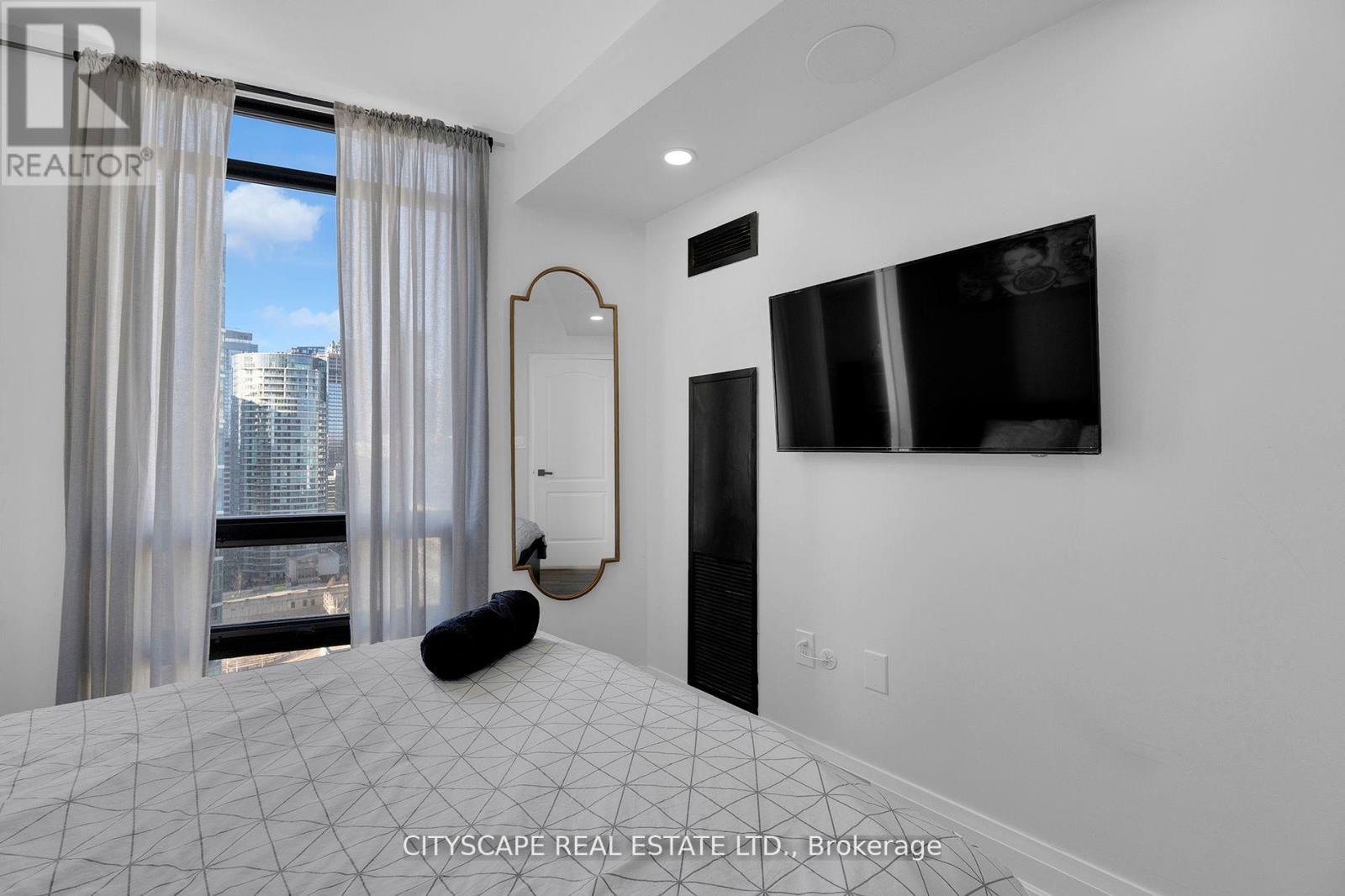 2308 - 3 Navy Wharf Court N Property Photo 21