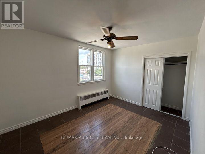 2 - 3432 Bathurst Street Property Photo 6