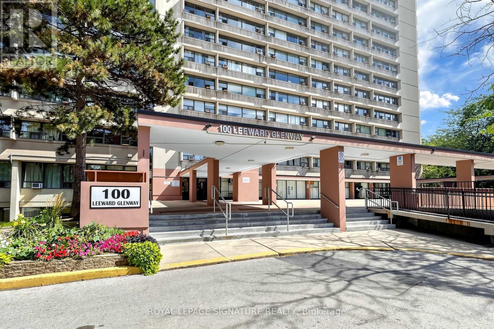 411 - 100 LEEWARD GLENWAY Property Photo 1