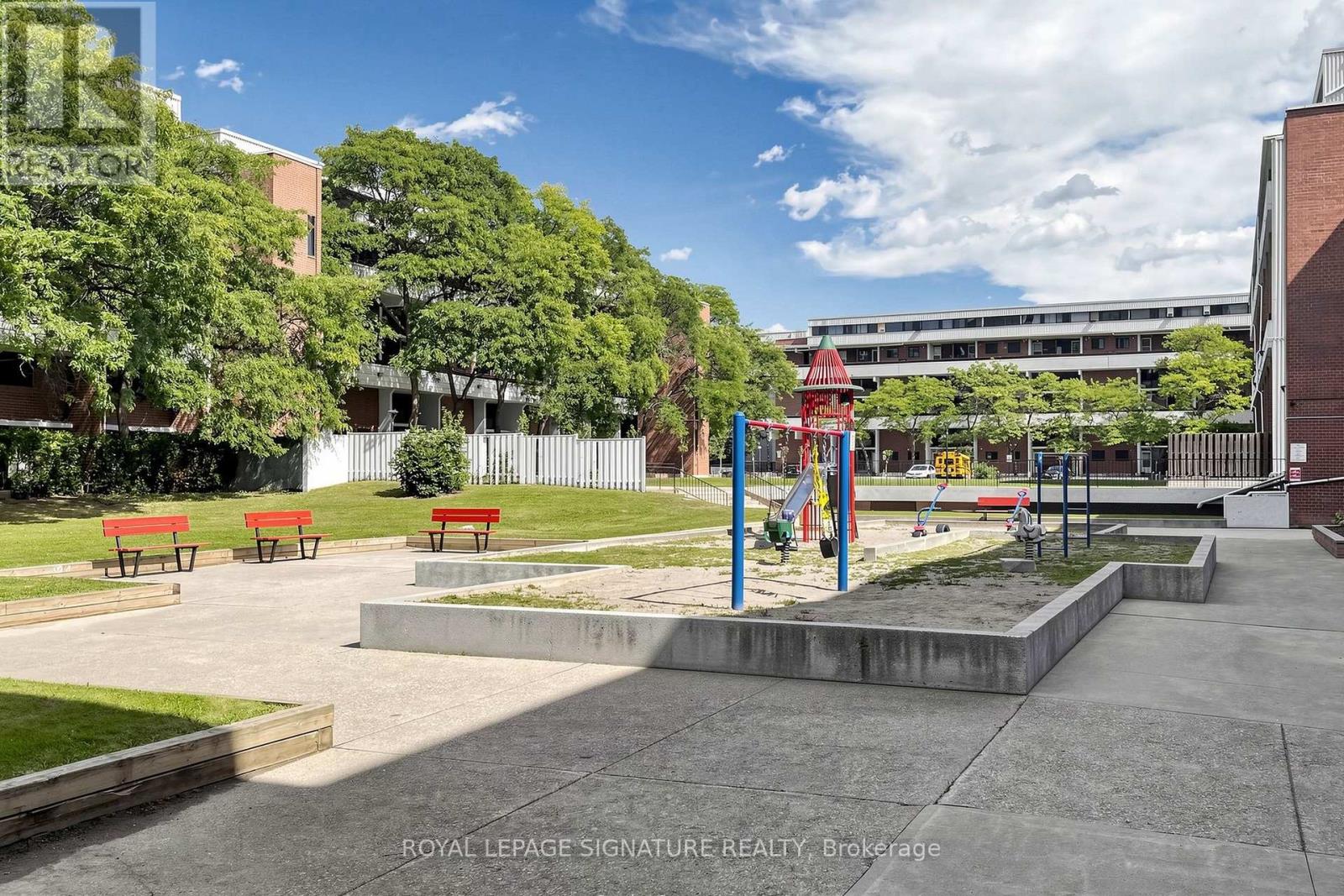 411 - 100 Leeward Glenway Property Photo 21