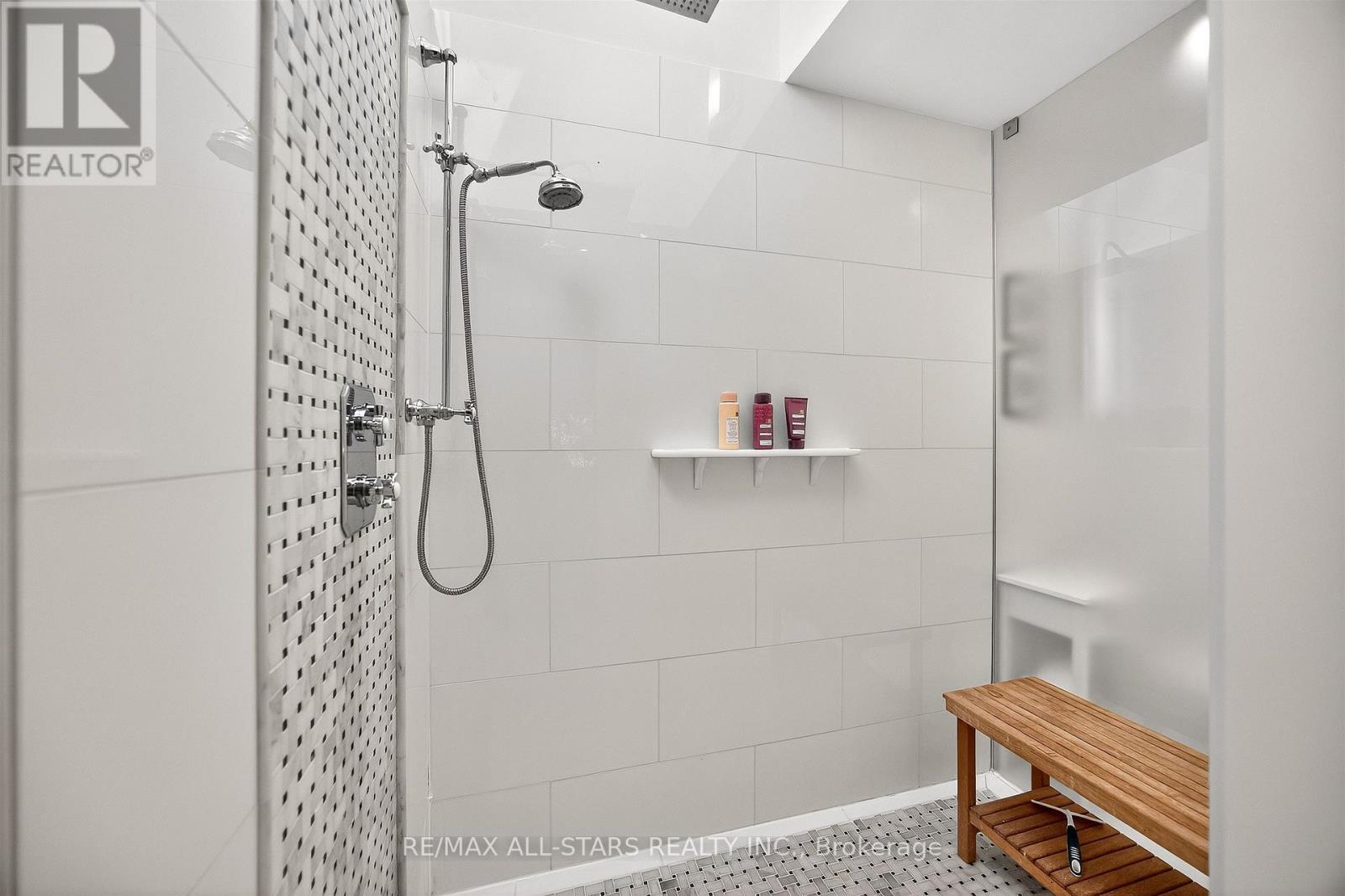 30 Edgewood Crescent Property Photo 28