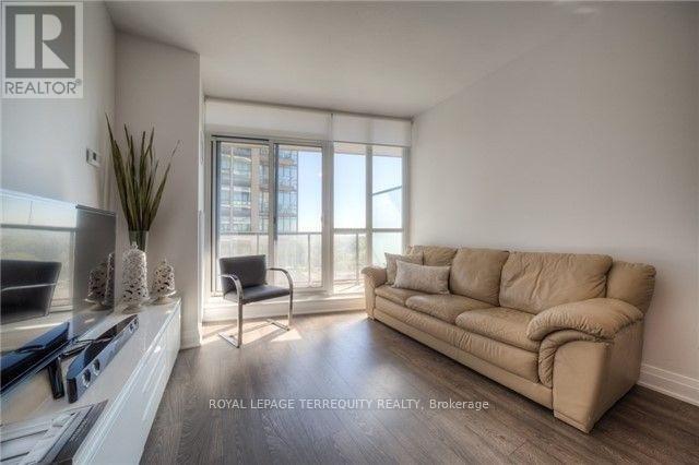 1106 - 530 St Clair Avenue W Property Photo 7
