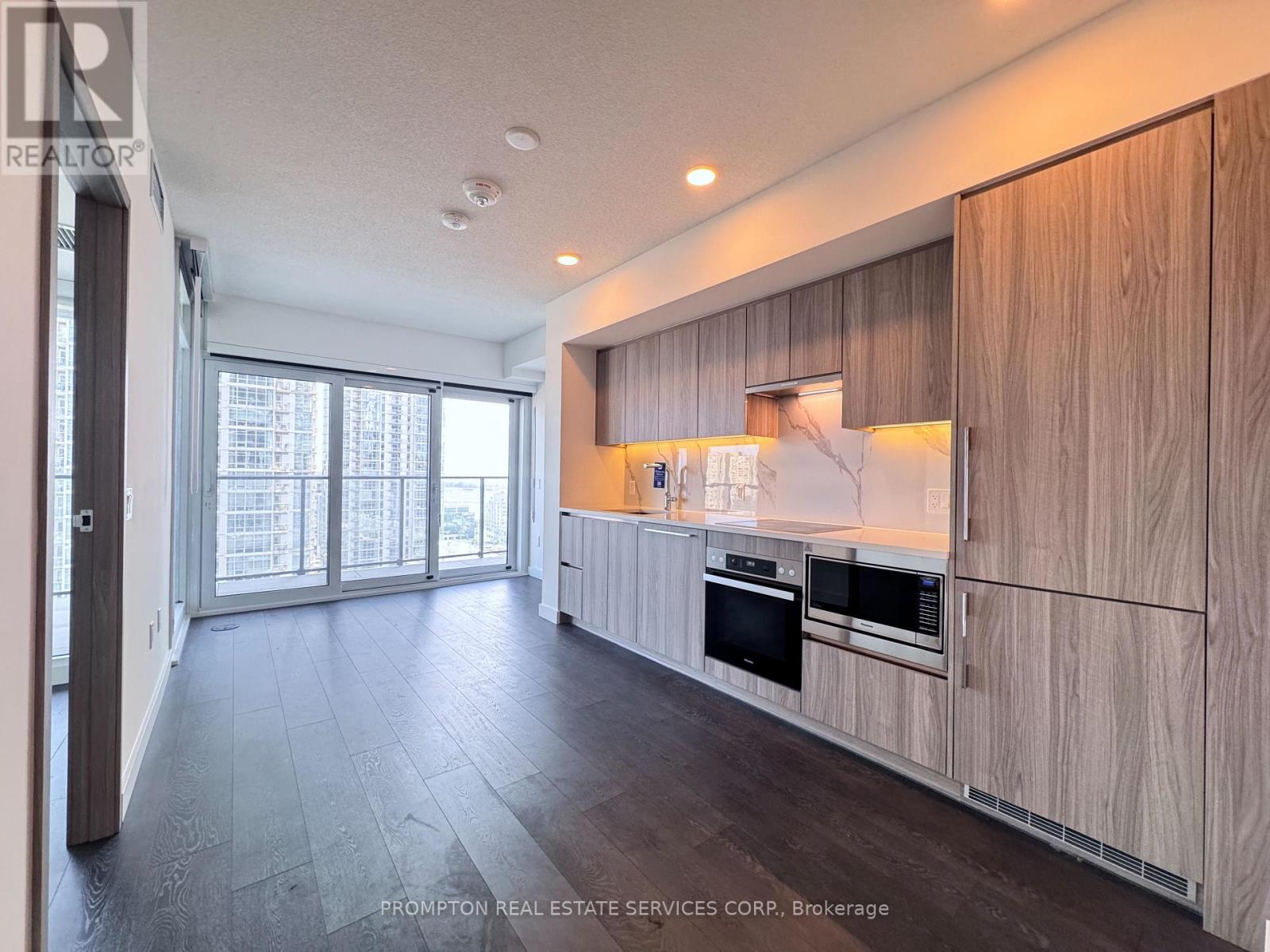 1709 - 1 CONCORD CITYPLACE WAY Property Photo 1