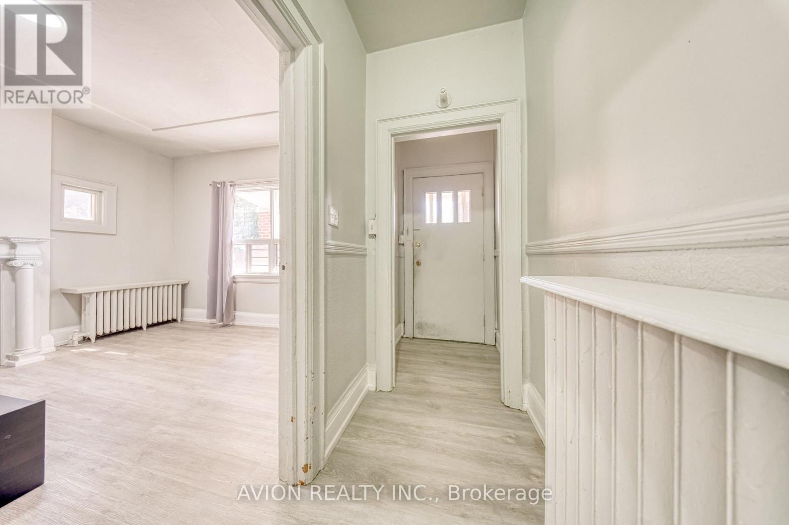 54 Ryerson Avenue Property Photo 3