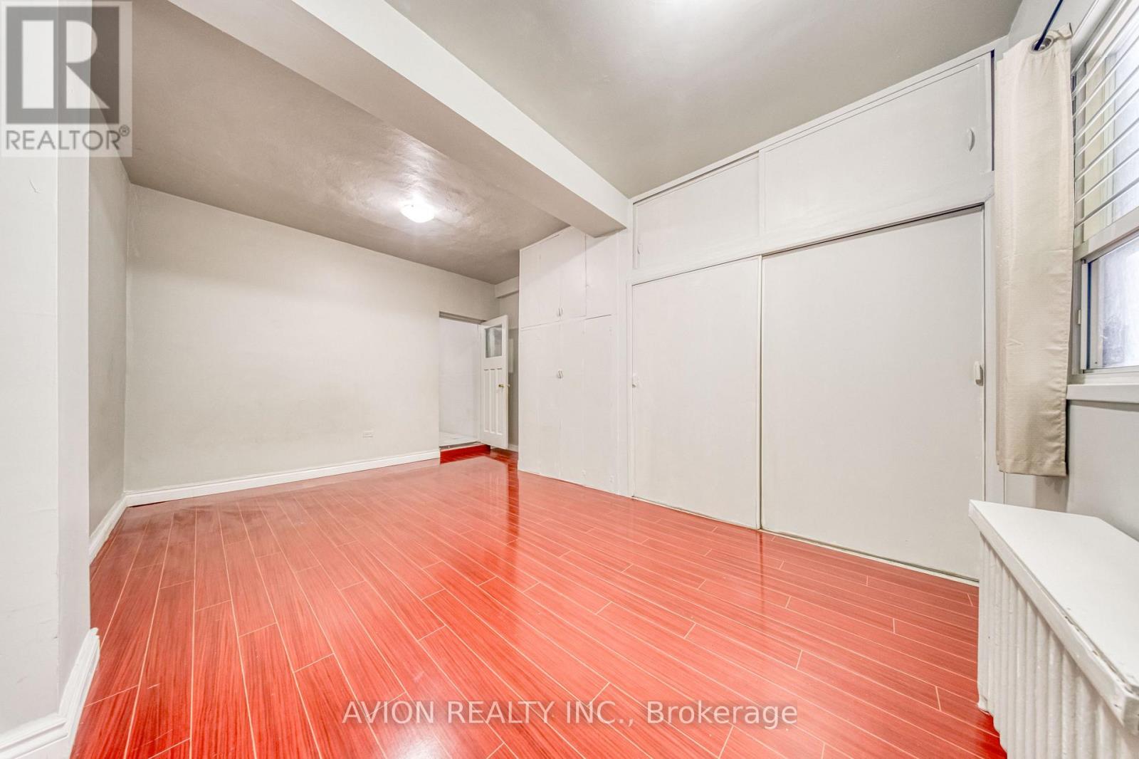 54 Ryerson Avenue Property Photo 9