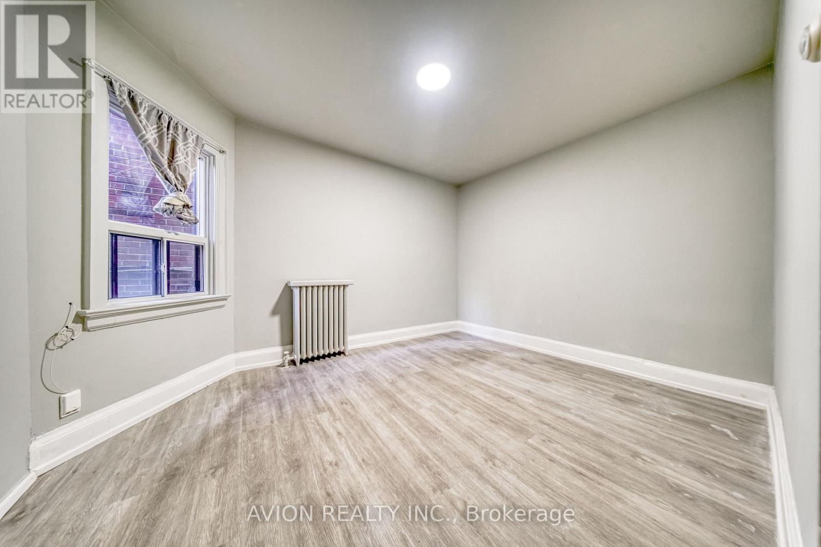54 Ryerson Avenue Property Photo 12