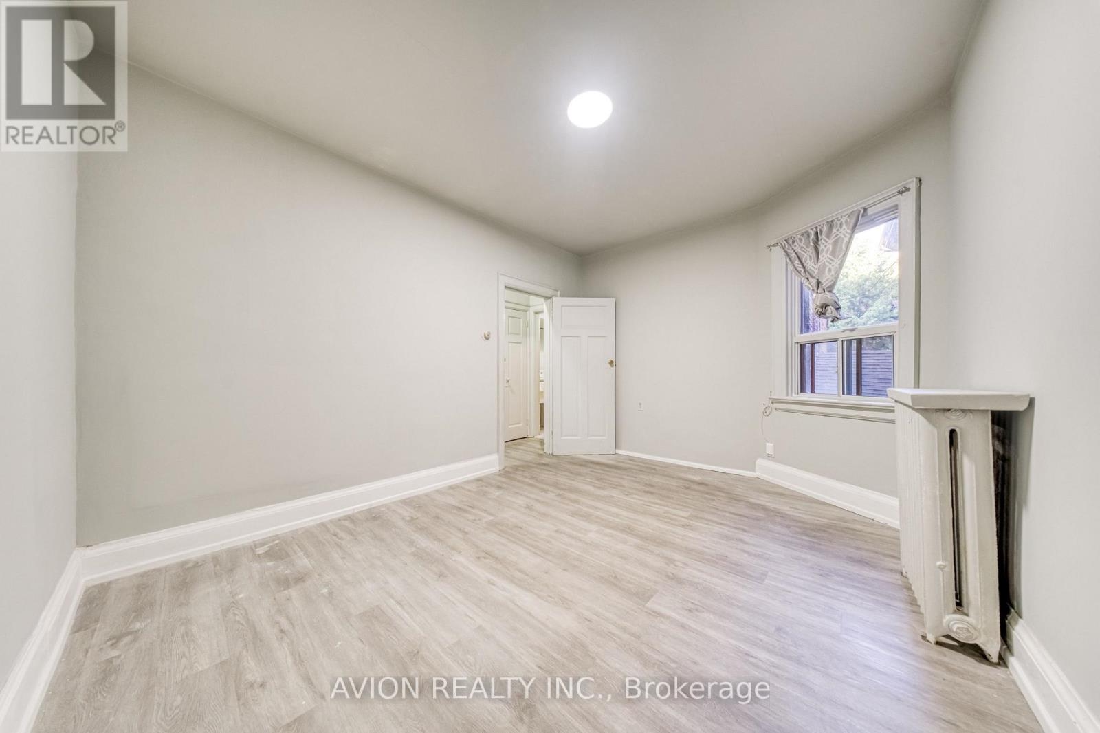 54 Ryerson Avenue Property Photo 13