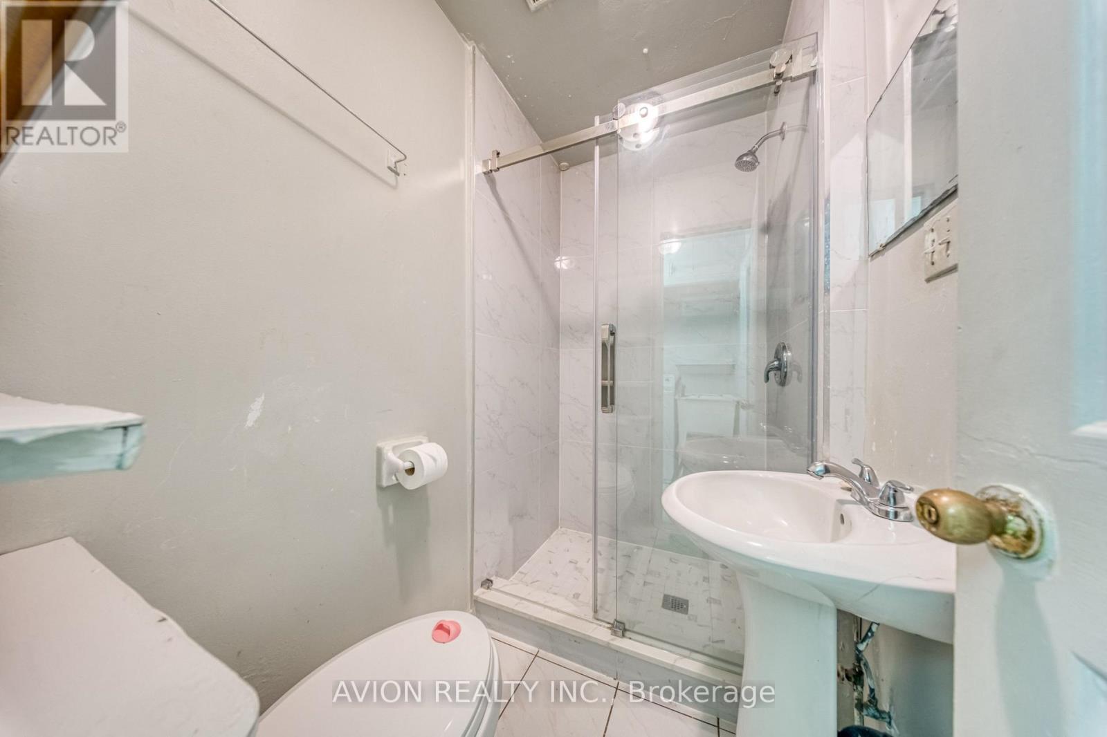 54 Ryerson Avenue Property Photo 15