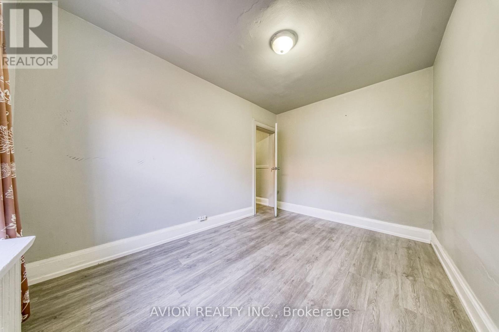 54 Ryerson Avenue Property Photo 20