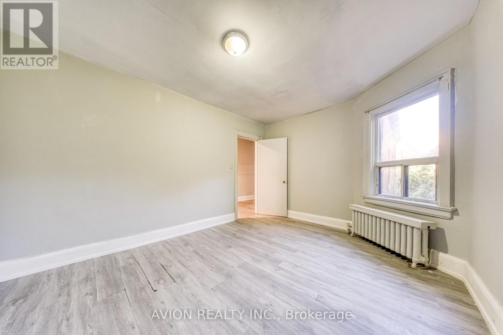 54 Ryerson Avenue Property Photo 22