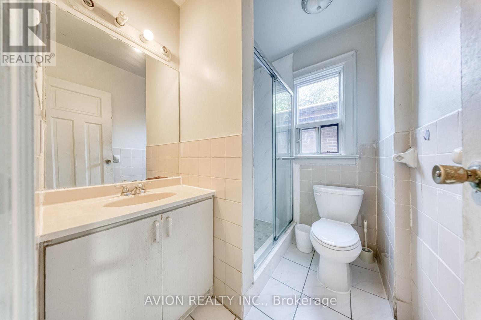 54 Ryerson Avenue Property Photo 27