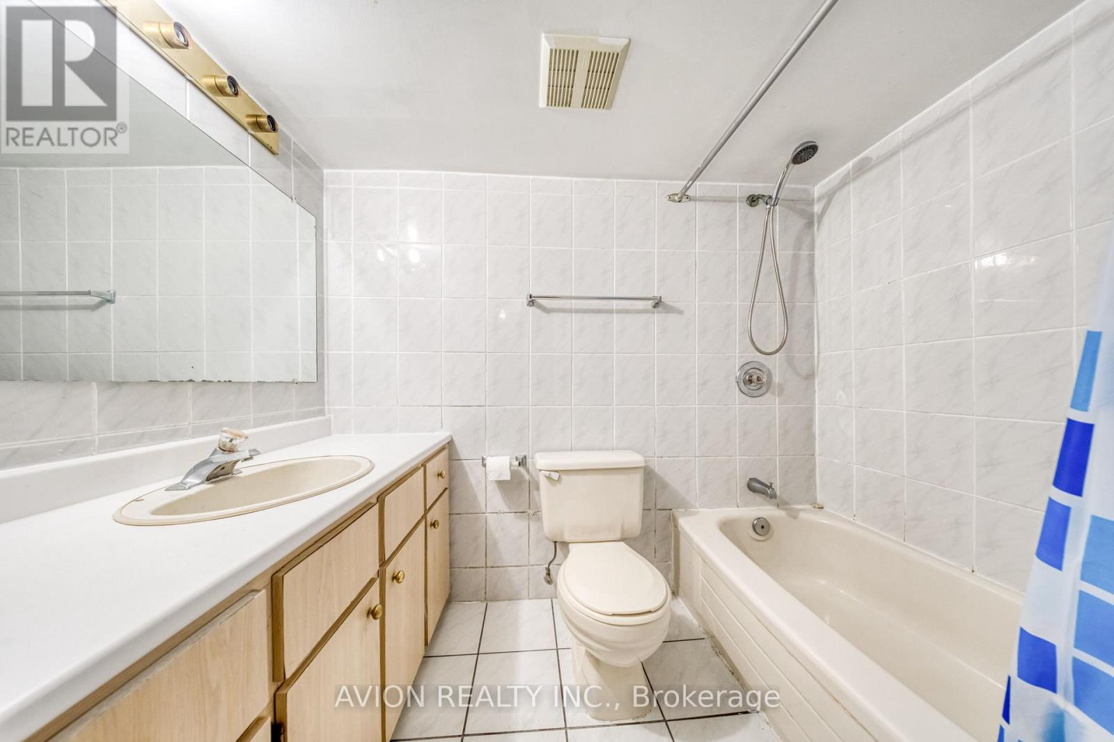 54 Ryerson Avenue Property Photo 33