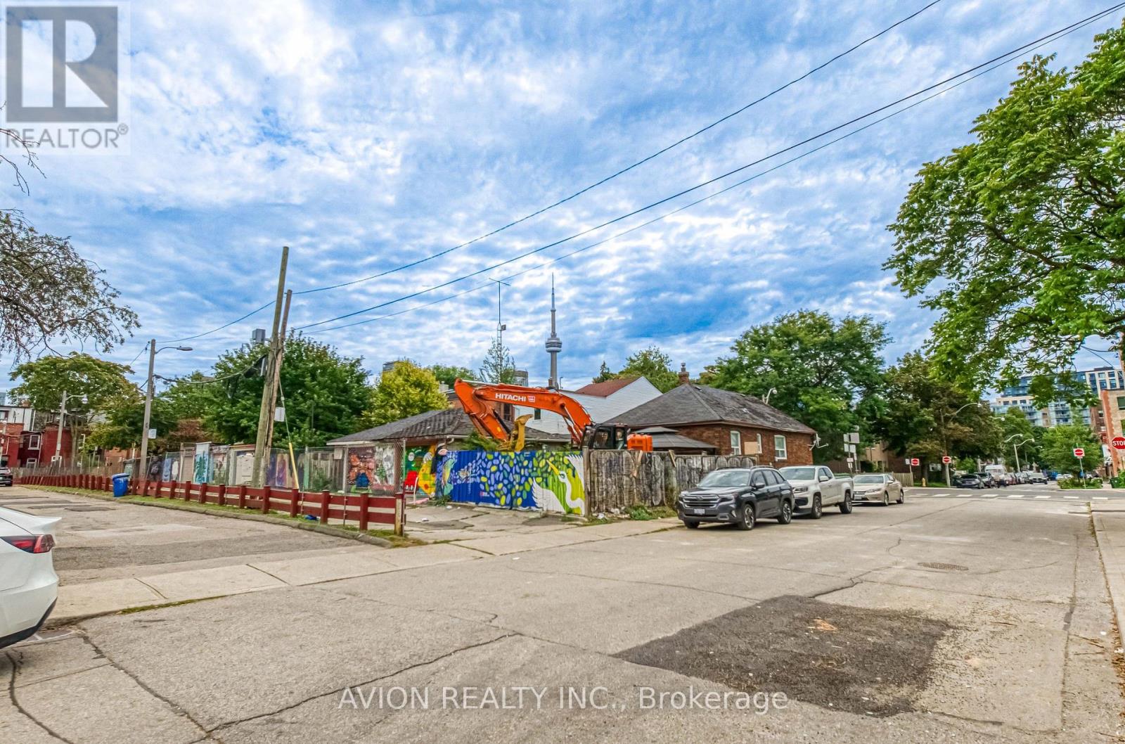 54 Ryerson Avenue Property Photo 36