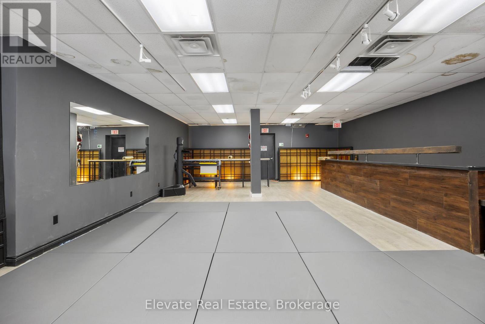 846 College Street Property Photo 10