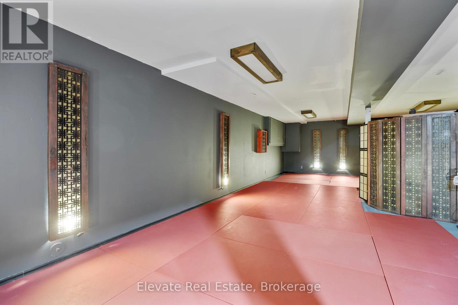 846 College Street Property Photo 15