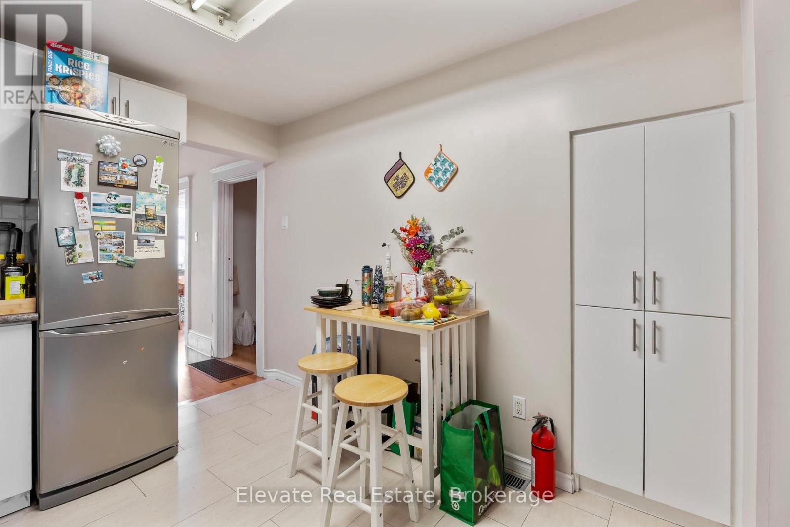 846 College Street Property Photo 25