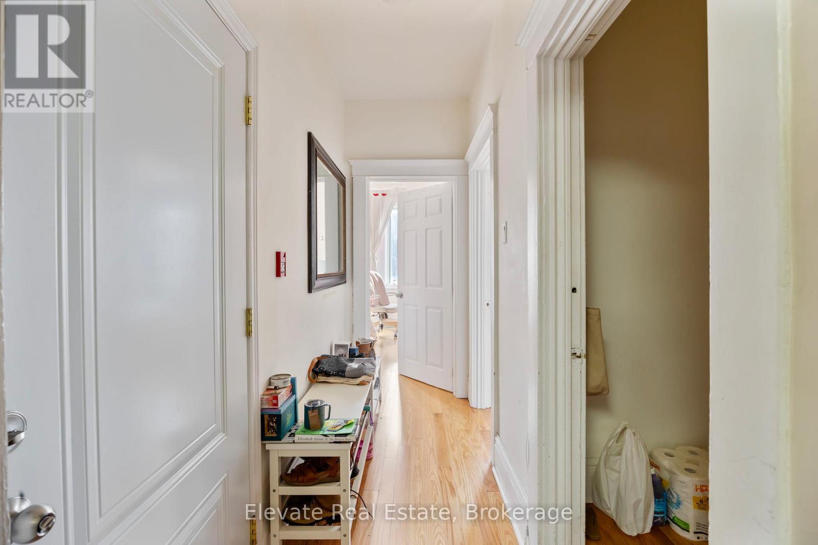 846 College Street Property Photo 28
