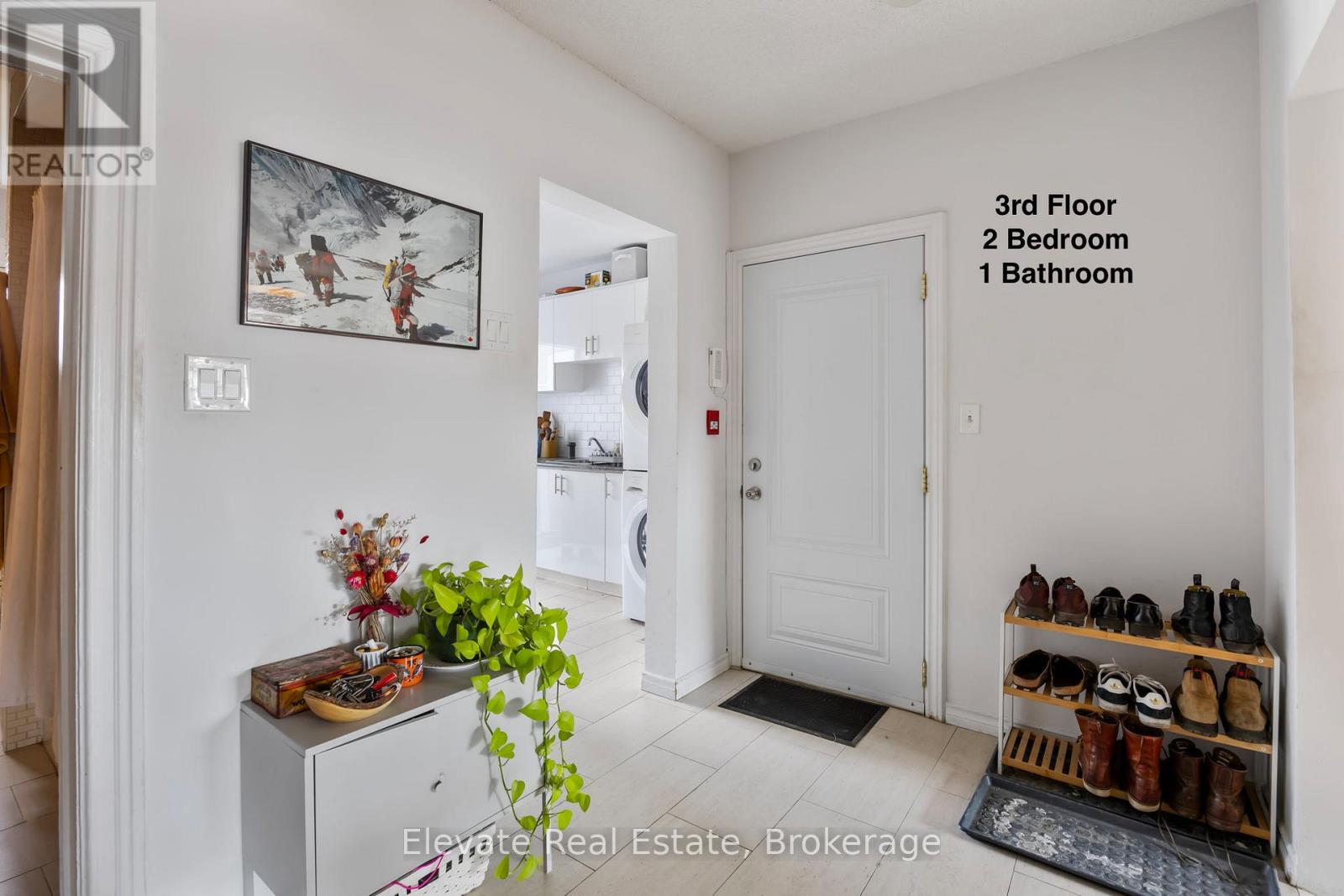 846 College Street Property Photo 36