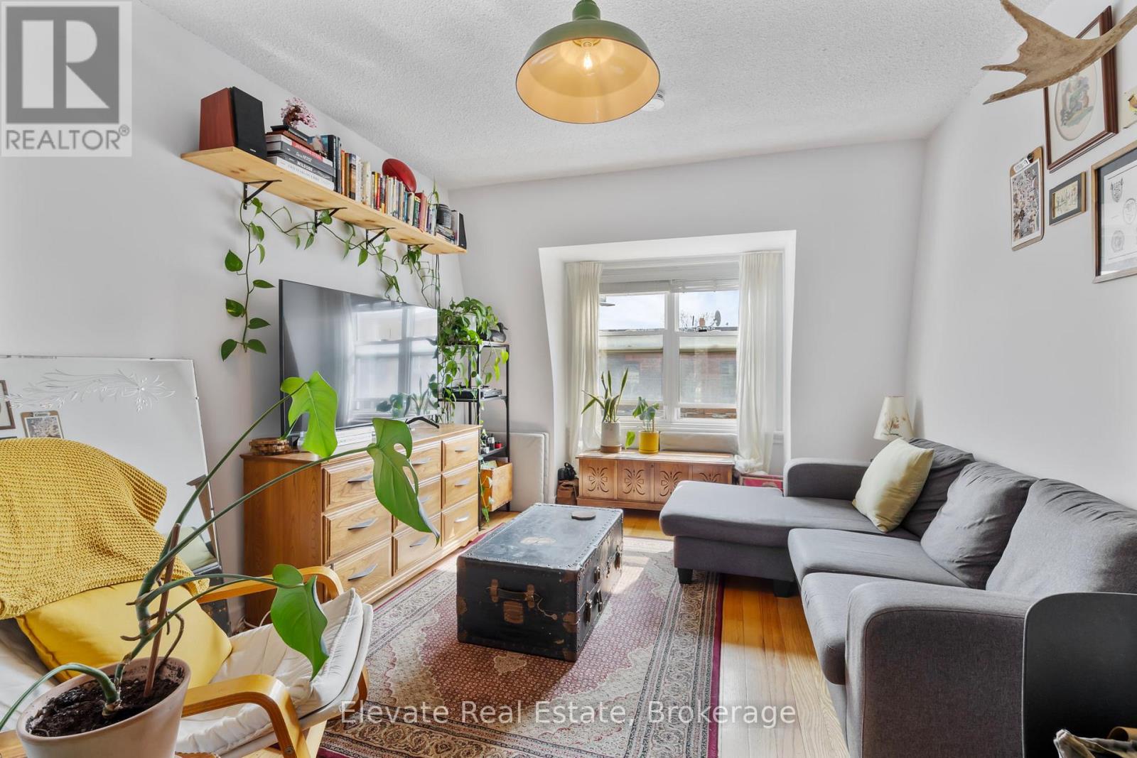 846 College Street Property Photo 39