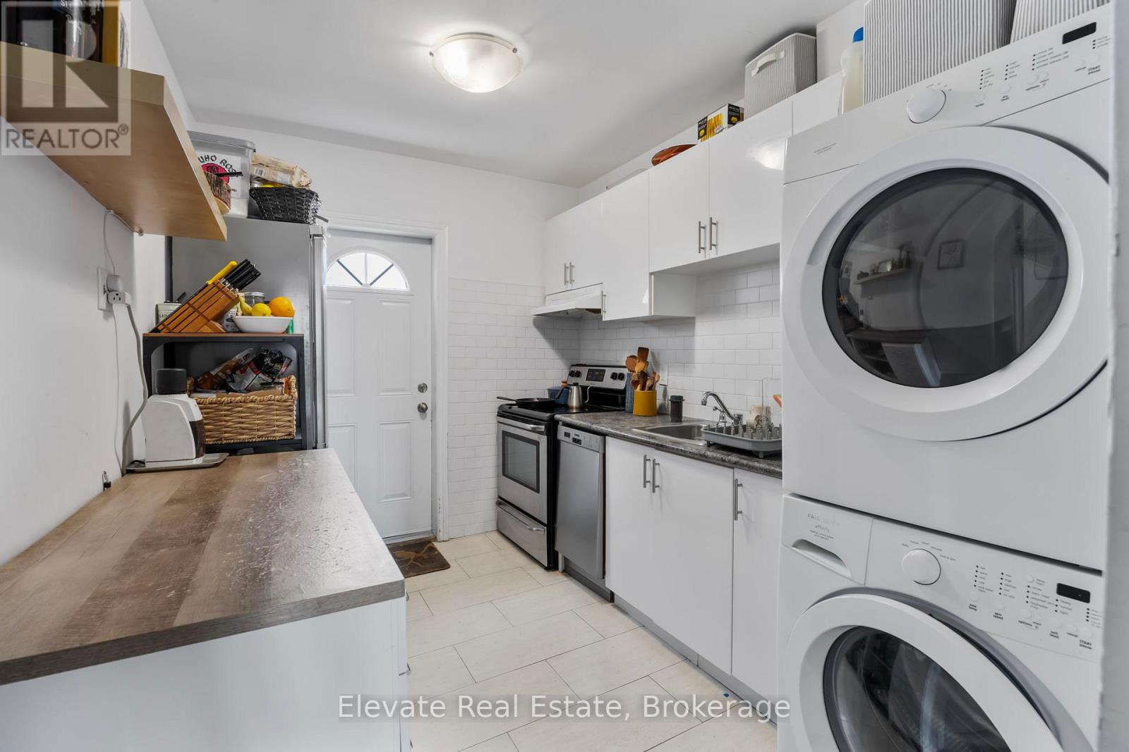 846 College Street Property Photo 41