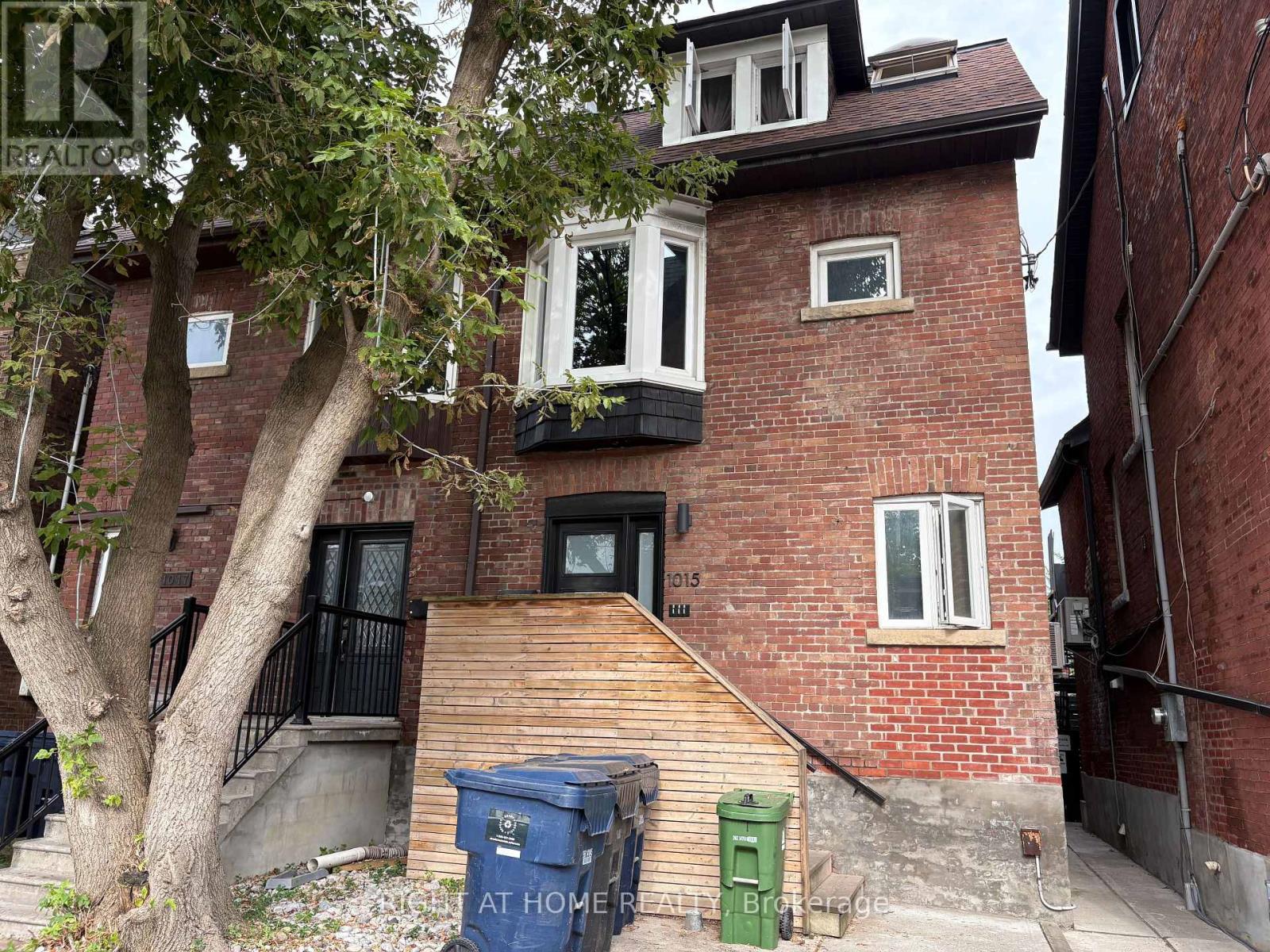 2 - 1015 Bathurst Street Property Photo 1