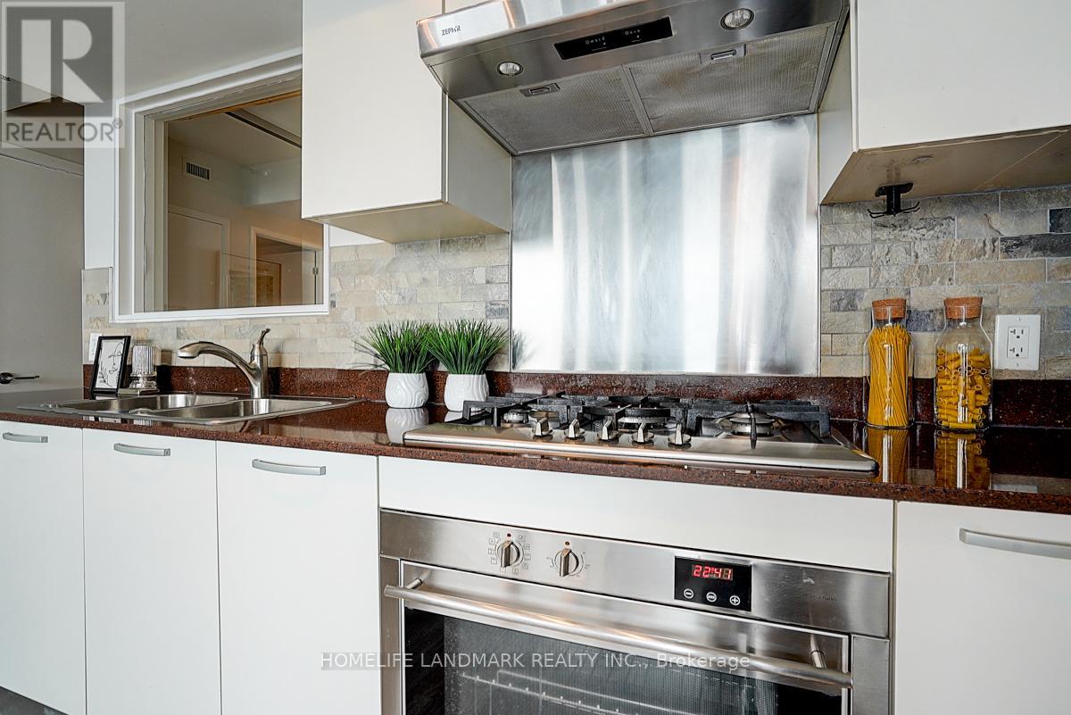 3103 - 375 King Street W Property Photo 8
