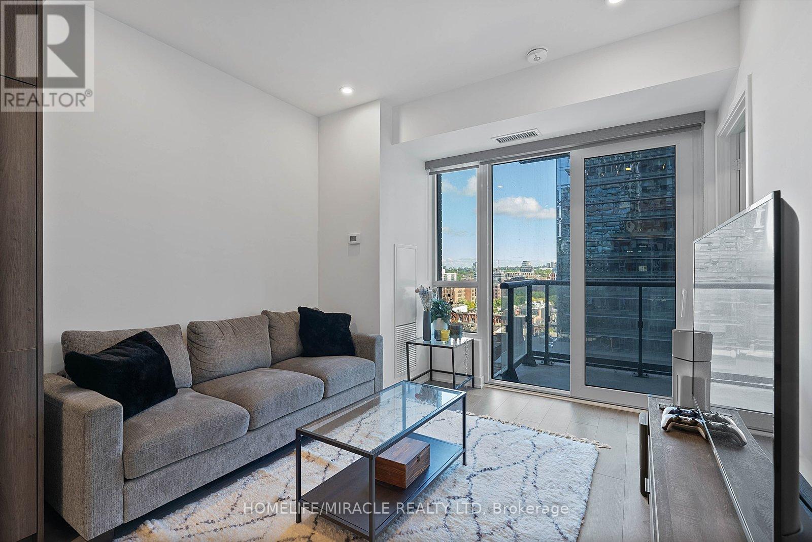 1322 - 108 Peter Street Property Photo 14