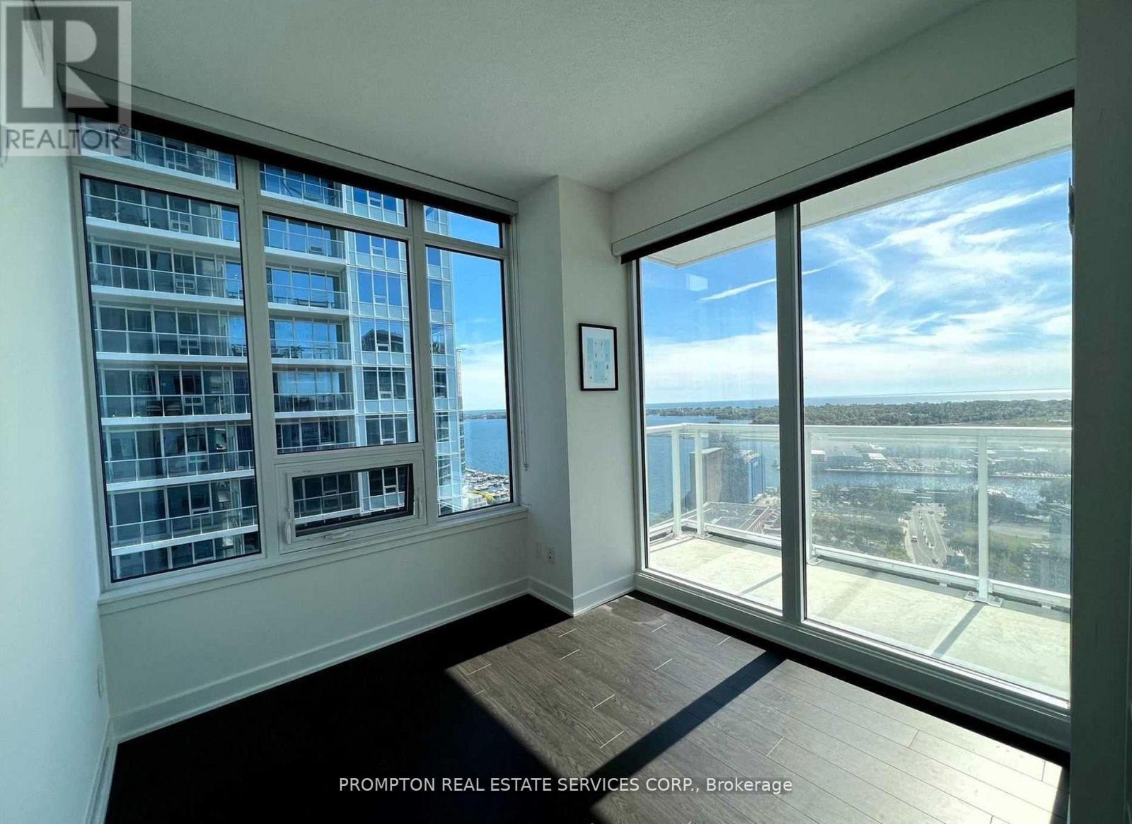 3911 - 19 Bathurst Street Property Photo 11