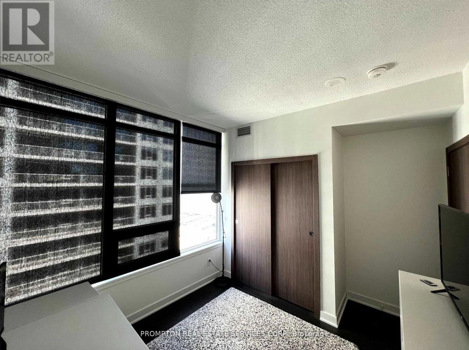 3911 - 19 Bathurst Street Property Photo 12