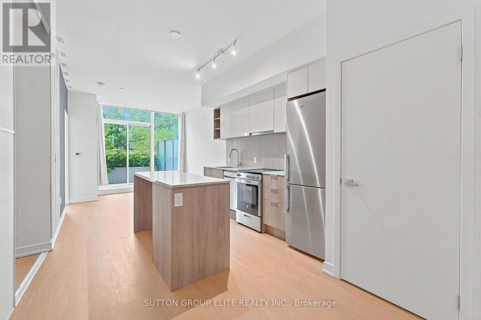 106 - 31 Tippett Road Property Photo 3