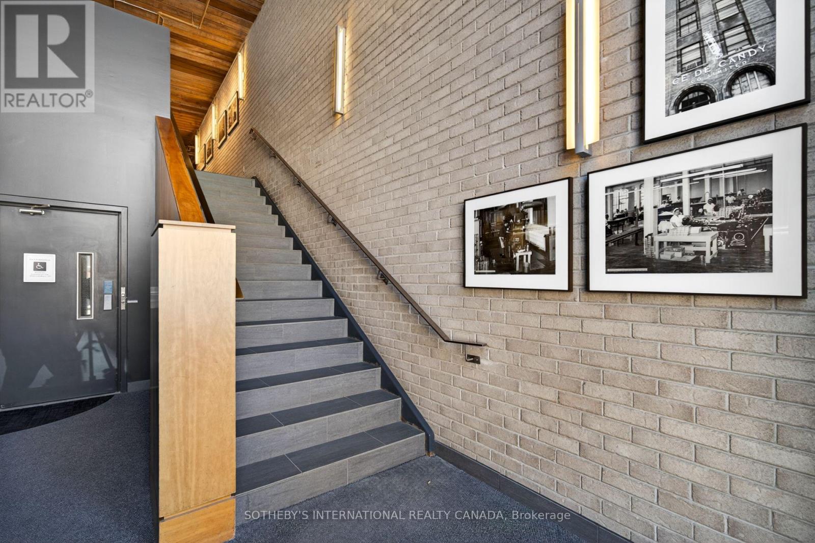 208 - 993 Queen Street W Property Photo 34