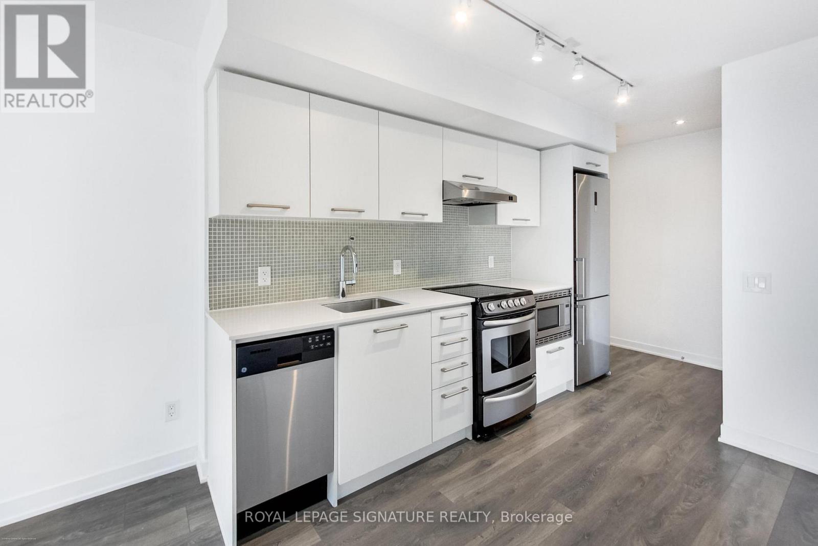 1203 - 87 Peter Street Property Photo 15