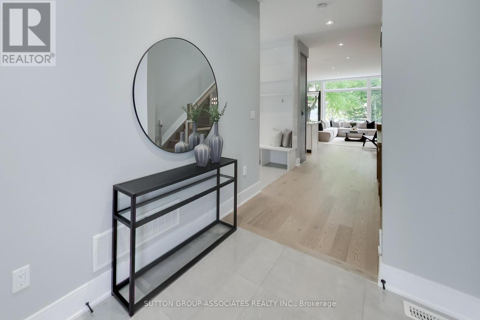 670 Winona Drive Property Photo 3