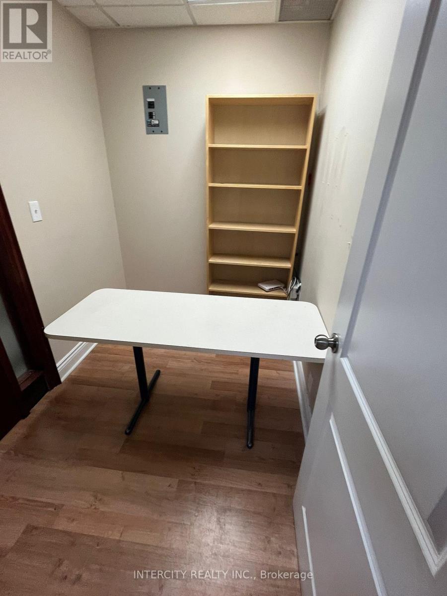390 - 20 Eglinton Avenue E Property Photo 5