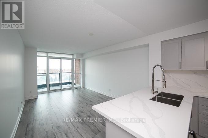 707 - 525 Wilson Avenue Property Photo 7