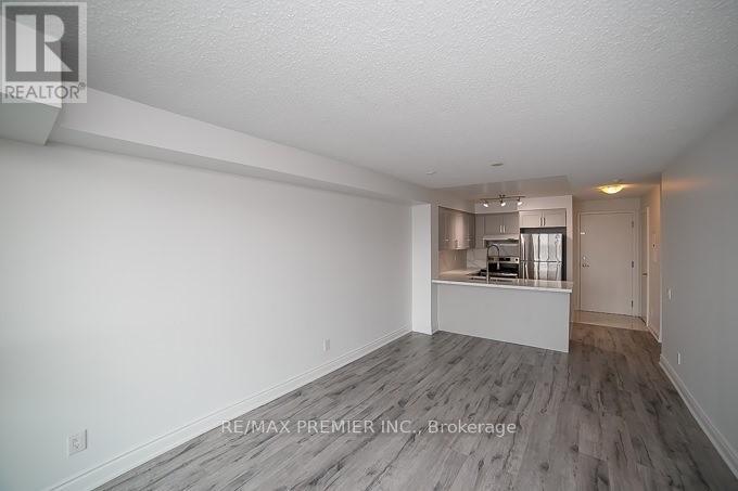 707 - 525 Wilson Avenue Property Photo 13