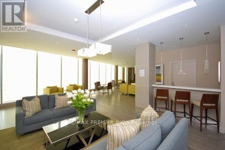 707 - 525 Wilson Avenue Property Photo 27