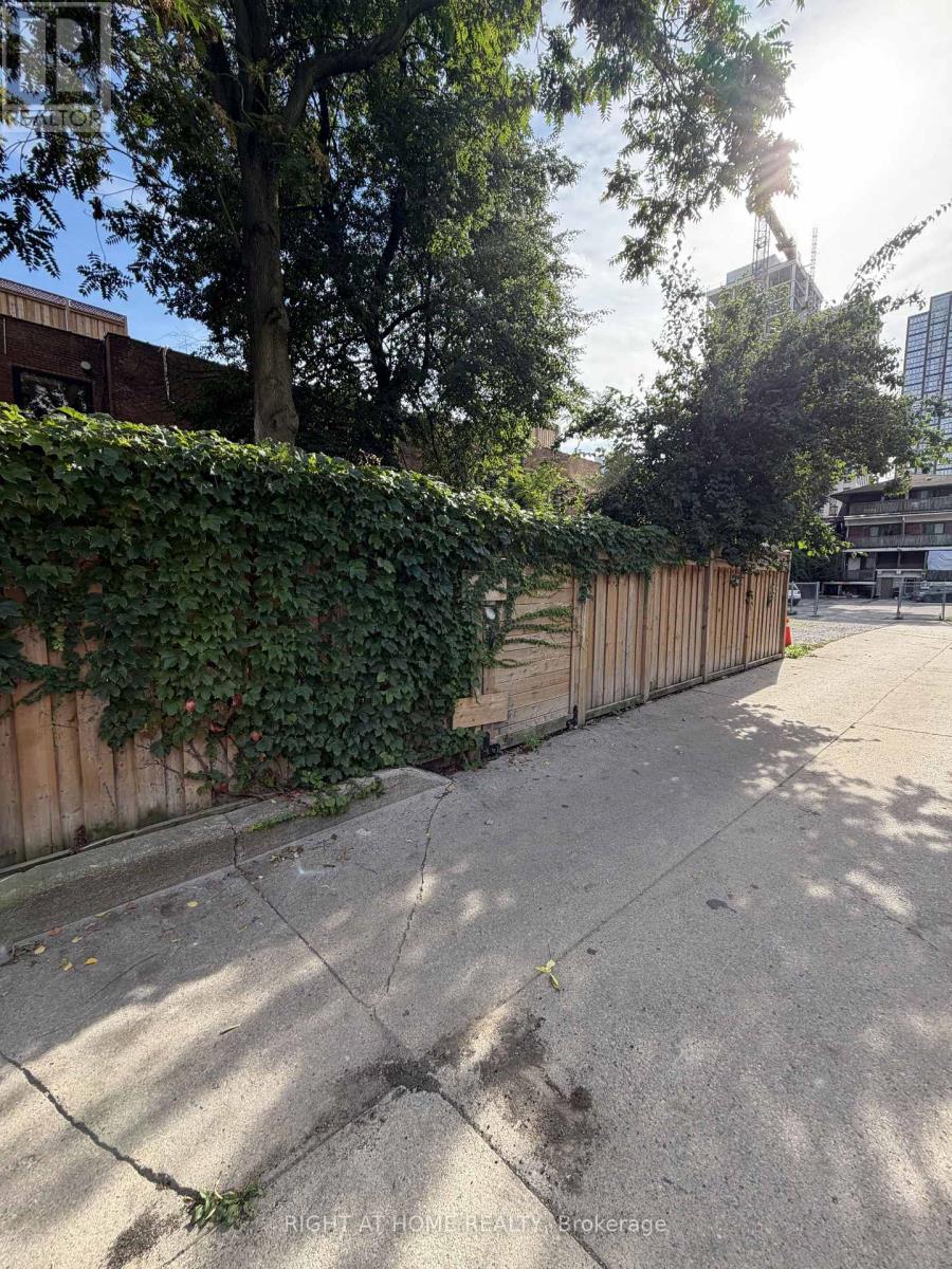 272 Seaton Street Property Photo 5