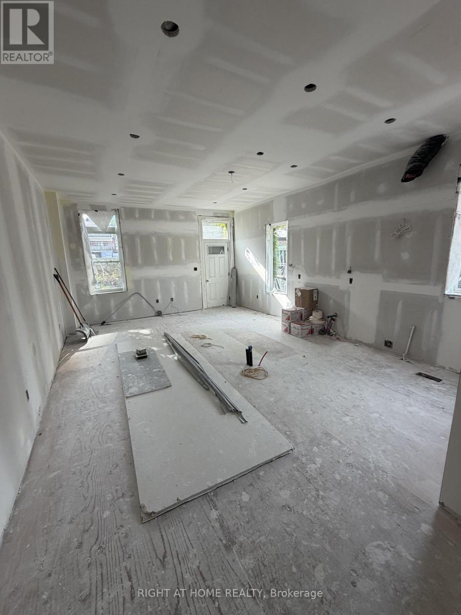 272 Seaton Street Property Photo 10