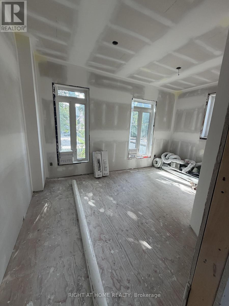 272 Seaton Street Property Photo 11